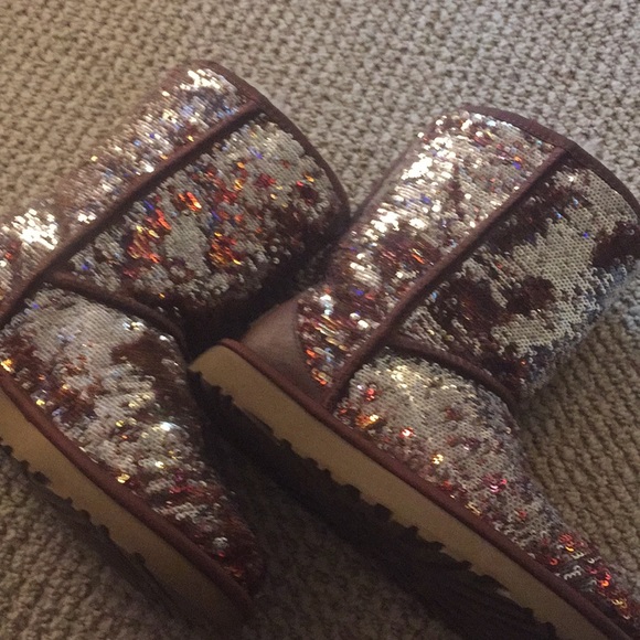 sequin Uggs - Picture 6 of 7